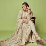 Huma Qureshi Instagram - मुझसे पहली सी मुहब्बत मेरी महबूब न माँग….. Outfit @anamikakhanna.in Jewelry @razwada.jewels Styling @who_wore_what_when Photos @shauryakandwal Hair and Makeup @annieemakesart @nandanisandha_