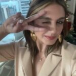 Huma Qureshi Instagram - Can’t think of a caption … just ✌🏻