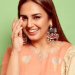 Huma Qureshi Instagram - Ramadan Kareem … a month of love , sharing , self care , gratitude, fasting (a bit of feasting ) … May everyone find their peace and purpose 🤍😇 #ramadan #mubarak #2023