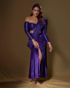 Huma Qureshi Instagram - 💜😈🦄Last Night all glammed up at the #news18reelawards Thank you for all the love for #Maharani Season2 #BestActress @sirsubhashkapoor your faith in me has made all this possible. Thankkkk you … Chalo on to Season 3 @kangratalkies @sonylivindia 
@namitaalexander @krisann.figueiredo.mua @rakshandairanimakeupandhair glam squad