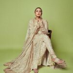 Huma Qureshi Instagram - मुझसे पहली सी मुहब्बत मेरी महबूब न माँग….. Outfit @anamikakhanna.in Jewelry @razwada.jewels Styling @who_wore_what_when Photos @shauryakandwal Hair and Makeup @annieemakesart @nandanisandha_