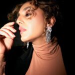 Huma Qureshi Instagram - Waiting for Godot …. Dress: @h.ours Blazer: @massimodutti Jewellery: @houseofshikha Styled by: @dhruvadityadave Make up by: @ajayvrao721 Hair by: @susanemmanuelhairstylist Shot by: @leroifoto