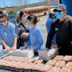 Huma Qureshi Instagram - Woke up today to go distribute 600 hot meals in Downtown LA .. My love and support to the hard working and dedicated team at @thegoodkarmala and @styledbyambika for doing the amazing work that they are doing feeding the homeless. To all my friends in LA and United States please support them with your time and resources.. this is a solid bunch of people doing some amazing work ❤️🧿✌🏻🙏🏻😇 #goodkarma #ramadankareem
