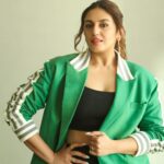 Huma Qureshi Instagram - 💚 Styled by : @sanamratansi Assisted by : @nirikshapoojary_ Jacket : @khhouseofkhaddar Crop top and pants : @zara Earring : @myrhabyrhea Rings : @myrhabyrhea @inaya_accessories Make Up : @krisann.figueiredo.mua Hair : @rakshandairanimakeupandhair Photographer : @devsphotographyofficial