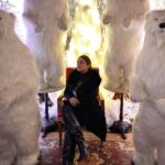 Huma Qureshi Instagram - Walk & Shop , some Sun in the Park , kuch Friends , thodi Coffee , lusting over @schiaparelli and chilling with my new furry friends #NewYork #newyorkcity #traveltales #photodump