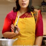 Huma Qureshi Instagram - Eid Mubarak! If not Biryani then you must try this recipe… Iss baarish ke mausam ki perfect recipe lekar aa gayi … Toh aap try karo #Tarla ki yeh recipe. #TarlaOnZEE5, premieres 7th July @mrfilmistaani @pglens @ronnie.screwvala @ashwinyiyertiwari @niteshtiwari22 @gautamved83 @pashanjal @hasanainhooda @varun.shetty.1840 @tarladalal @renudalalcooking @manish_kalra_ @_sanjayshetty #SanjayDalal @deepak_dalal_official @rsvpmovies @earthskynotes @zee5 @zee5global @zeemusiccompany