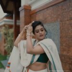 Iniya Instagram - Inframe : @iam_ineya Photographed by : @_viishnu_santhosh Mua : @sudha_sudhakar_makeover Stylist : @amal_gop Photography Team : @_akhil_b_raj Jewels : @parakkat_jewels Cuts : @sooraj_thevisualizer Assistant Mua : @mantra_aravind Location : @gokulamgrandkumarakom **Dont repoost without permission **