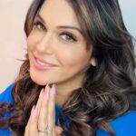 Isha Koppikar Instagram - Small steps make a big difference. Start the practice of gratitude today and experience the change in your life ❤️ #gratitude #attitudeofgratitude #love #peptalk #inspiration #motivation #thankyou #thankful #grateful