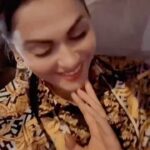 Isha Koppikar Instagram - Stuck in traffic and this song played, I had to shoot this reel 🤣 #slowmotion #slowmo #stuckintraffic #mumbaitraffic #justforfun
