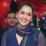 Isha Koppikar Instagram - Let your smile be the reason the world believes in goodness ❤️ #smile #happiness #joy #spreadpositivity #keepsmiling #smilemore #smileeveryday