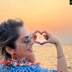 Isha Koppikar Instagram - In a world full of perfection, I am just being real and me. Because I know, authenticity never loses #bereal #authenticity #realwin #beyou #youareenough #motivationalquotes #imperfectlyperfect