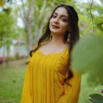 Ishaani Krishna Instagram - 💛💛 Outfit Courtesy : @zuleiha_by_shehazeen Clicked by 📸 : @merin__georg Make up & Hair : @brahma_hairandmakeup