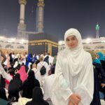 Jannat Zubair Rahmani Instagram - Jumma Mubarak 🤲🏻💕 Completed our first Umrah Alhumdulillah Special thanks to @alkhalidtours for being the best guide and making sure of every little detail… Really appreciate it 💕 Abaya @vw_abayas Masjid Al Haram Makkah - مسجد الحرام مكه المكرمه