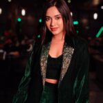 Jannat Zubair Rahmani Instagram - How’s the view? Stylist- @simrankhera5 Outfit- @doorsdesign_