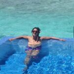 Kaniha Instagram - Yolo!! A blissful getaway at Maldives with ma familia❤️ @touronholidays you guys are amazing! @sunsiyamolhuveli This resort is nothin but paradise!! Life is beautiful!! #maldives #olhuveli #beachvibes #yolo #holidays