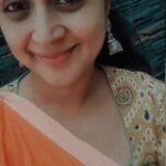 Kaniha Instagram - This music is a vibe! ❤️ #reelfun #slomo #tamilreels #feelitreelit #sareelove
