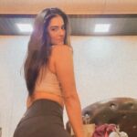 Kavya Thapar Instagram - ‘Em trends got me groovin’ 👯‍♀️ #vanity