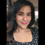 Komalee Prasad Instagram - My #april summary....that turned out to be the best of what 2023 gave so far... ❤️🦋🧁🌄 Which look would you pick ? ☺️ #shoot #travel #eat #repeat #cskvssrh #mahabalipuram #sasivadane