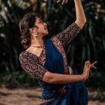 Lakshmi Menon Instagram - 𝓓𝓪𝓷𝓬𝓮 𝓶𝓸𝓭𝓮 3/3 Pc:@sreeku10_photography❤️ #kuchipudi#kuchipudiglobal#lakshmimenon#chilanka#kuchipudigrama#indianclassicaldance#dancephotography#dancersofinstagram#dancemudras#tribhangi#kuchipudidancer#dancemudras