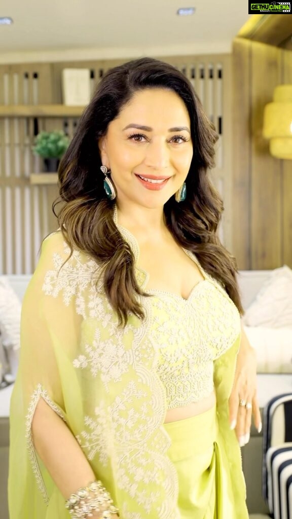 Madhuri Dixit Instagram - Dolled Up ❤️ #friday #fridayvibes #transitionreels #reelsinstagram #explorepage