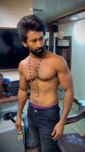 Mahendran Instagram - Ready 🎬

Me vs Me 🔥