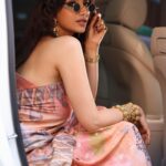 Meenakshi Chaudhary Instagram - Looking at you looking at me 😉✨ 📸 @pranav.foto Styling @rashmitathapa Muah @boithoque Outfit @saundhindia Jewellery @kishandasjewellery