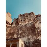 Meenakshi Chaudhary Instagram - What a beautiful experience in one of my favourite states in India Rajasthan . Good music, great food and wonderful memories. You have my heart 🥹❤️