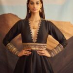 Meenakshi Chaudhary Instagram - Mentally travelling to Egypt 🏜️ Styled by - @riechamallick Outfit by - @akarabyshruthi Jewellery - @kalon_artjewellery Make up and hair by @makeuphairbyrahul