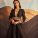 Meenakshi Chaudhary Instagram - Mentally travelling to Egypt 🏜️ Styled by - @riechamallick Outfit by - @akarabyshruthi Jewellery - @kalon_artjewellery Make up and hair by @makeuphairbyrahul