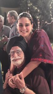 Mona Singh Instagram - Best man in my life my Daddy ❤️❤️🎈🎈happy Father’s Day @coljasbirsingh