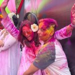 Mona Singh Instagram - Holi hai #color #life #happiness #friendship #food #dance