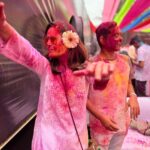 Mona Singh Instagram - Holi hai #color #life #happiness #friendship #food #dance