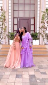 Munira Kudrati Instagram - 50/50 har situation mai hisedariiii ❤️❤️❤️❤️❤️ 
#bhagyalakshmi #dance #dancereels