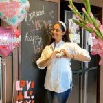 Nadhiya Instagram - ❤️💛💚💜 #love #spreadlove #valentineday #happiness #care