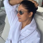 Nadhiya Instagram - Good and sunny vibes only🔆🕶🏝 #throwback #chilling #calm #peaceful #island