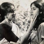 Nadhiya Instagram - Taking you all back to a 1985 superhit film “Vannu Kandu Keezhadakki’ by Director Joshiy, the Malayalam remake of the celebrated movie ‘Khubsoorat’, directed by Hrishikesh Mukherjee. Privileged to have worked with some talented actors like Lakshmi Mam, the late M G Soman, Baby Shalini, Shanker, Manianpilla Raju and Lalu Alex. The vibe on set was just as fun as the script. 🎥 🎞 #VannuKanduKeezhadakki #TBT #ThrowbackThursday