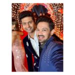 Nakul Instagram - I simply Love this Human Being!@erode_mahesh! He has a heart purer than gold 💛 #bbjodigal . . MUAH: @salomirdiamond & @raisedbrowsbybhavani ❤️ Designer: @andy_k_studio 👌🏼