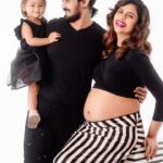 Nakul Instagram - Thrilled & Excited as the days draw close ! 🥰 Magic of ✨ @mommyshotsbyamrita Photography @anjaz_sangeethamaruthapandian Styling @salomirdiamond @teamdiamondartistry Makeup & Hair #nakkhulsrubee #khulbee #khulbeetails #khulbaebee #babyontheway #myakira #bigsister