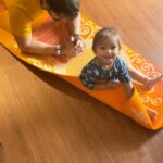 Nakul Instagram – What does working out with a 15 month old looklike ! 🥺🥺

But you still got to do what you got to do ! 🧐

DID YOU FAM ????? 🤨🤨

The only credit I’ll give @srubee here is for her video and editing skills 🙄🙄 

 #myakira #homeworkout #khulbeetails
