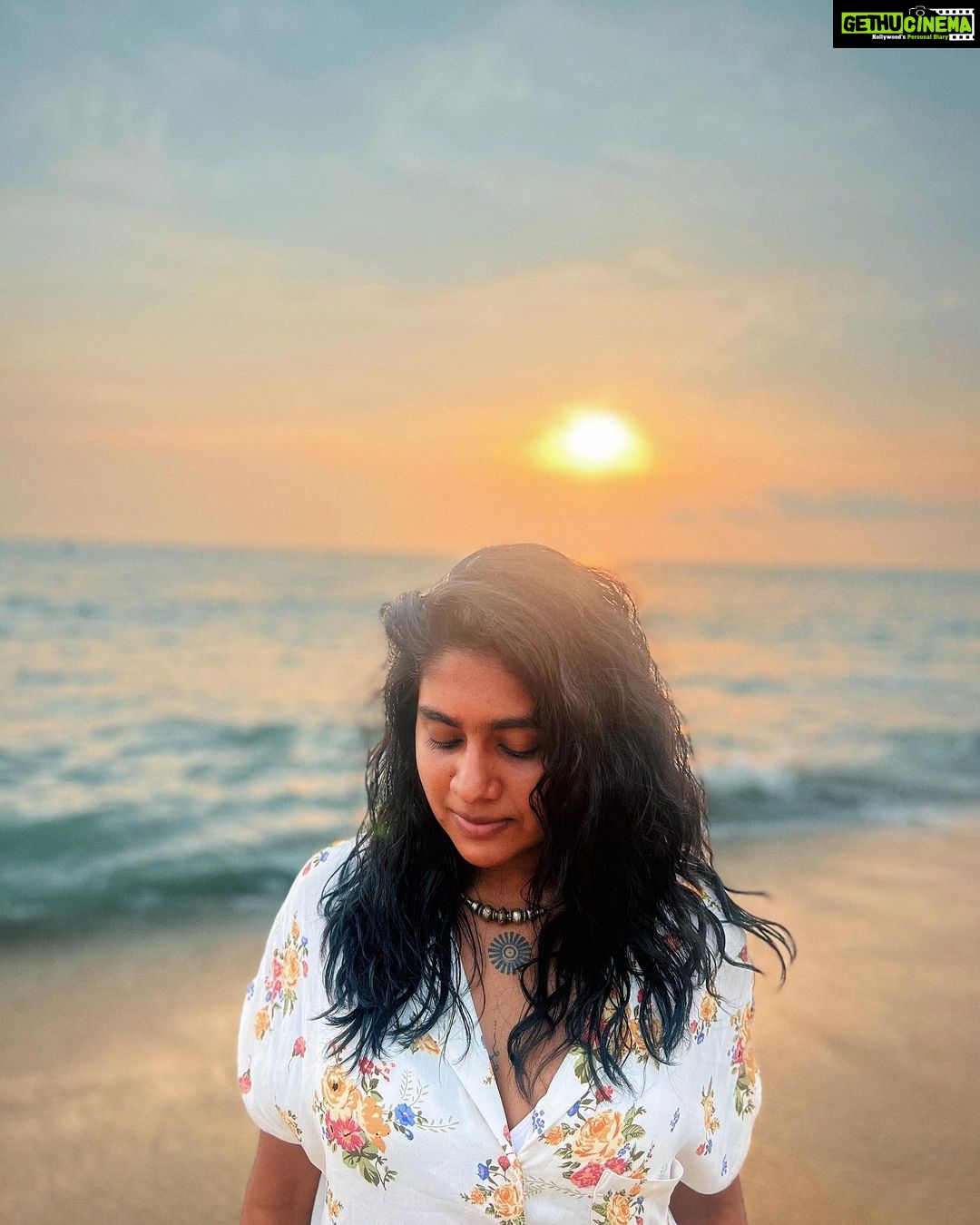 Nimisha Sajayan Instagram 🌞💫 Gethu Cinema