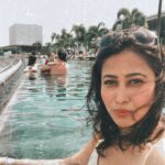Panchi Bora Instagram - 🍹 Infinity Pool at Sky Park Marina Bay Sands Hotel Singapore