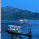 Parull Chaudhry Instagram - हाँ तुम बिलकुल वैसी हो जैसा मैंने सोचा था Yes can’t get over the beauty of the stunningly beautiful state of Kashmir A glimpse of the Shikara ride on Dal lake ❤️ #dallake #srinagar #reels #reelsinstagram #reelsvideo #parullchaudhry #actor #influencer #contentcreator #parullians #explore #bhagyalakshmi #jofithaiwohhithai #traveller #vlogger #chaudhryonthego #fashion #fitness #beauty #lifestyle #fashionblogger #beautyblogger #yogini #fitnessmotivation #travel #saasbahuaurbetiyaan #parullkipaltan Dal Lake