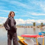 Parull Chaudhry Instagram - There are a few places that are just like postcards. They require no filter. It was my first trip to Srinagar, and I still can’t get over the beauty of this state. A must visit for everyone. Top @zara Trousers @hm Jacket @mango Shoes @bata.india #throwback #dallake #srinagar #parullchaudhry #actor #influencer #contentcreator #parullians #explore #bhagyalakshmi #jofithaiwohhithai #traveller #vlogger #chaudhryonthego #fashion #fitness #beauty #lifestyle #fashionblogger #beautyblogger #yogini #fitnessmotivation #travel #saasbahuaurbetiyaan #parullkipaltan Dal Lake, Srinagar