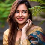 Pujita Ponnada Instagram - Andariki Sankranthi Subhakanshalu ✨ 📸 & editing @portsbyady Beautiful hand painted kalamkari saree by @vastra_kamakshi #pujitaponnada #happysankranti