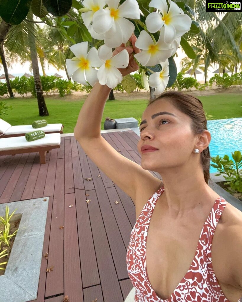 Rubina Dilaik Instagram - We all will be left with memories, so create good ones 🫶🏻 . . . @travelwithjourneylabel #JourneyLabel #TravelWithJourneyLabel #ThinkHolidayThinkJourneyLabel #YouAreSpecial #MeliaVinpearlPhuQuoc #MeliaHtlResorts #SoulsMatters #PhuQuoc #vietnam Melia Vinpearl Phu Quoc