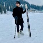Sanjay Gagnani Instagram - Chilliest Adventure ☃️❄️⛷️ #snowboarding #adventureseeker #throwbacktuesday