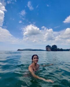 Sanjeeta Bhattacharya Instagram - Throwback to soaking in the sun last week before a friendly barber chopped my hair off again. To jumping into the water before noticing the “beware of jellyfish” and “tsunami prone zone” signs. Cheers to the stupid delicious fruit cocktail that led to a terrible cold, cough and clogged ears. Sometimes it’s nice to be blissfully unaware and tanned but this is just so you learn from my mistakes, kids. 
🤡💛🤙🏼