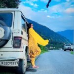 Sara Khan Instagram – In between the shots flying high 🤓🤓🤓 
Coming soon #1990 #movie #shoot #flyingbeast