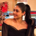 Shivangi Khedkar Instagram - Made you look 👀 @takitakiindia @beyond_marketing_india @vegastar.entt #dinnerscenes #recap