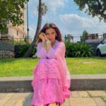 Shivani Jha Instagram - Wondering where is my Munda kukkad Kamaal da? Wearing @shop.chikan.kari